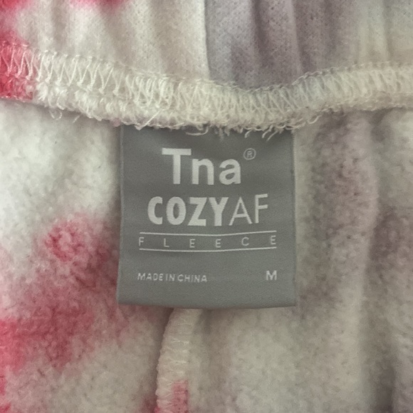 TNA CozyAF size MEDIUM sweatpants. - Picture 2 of 2